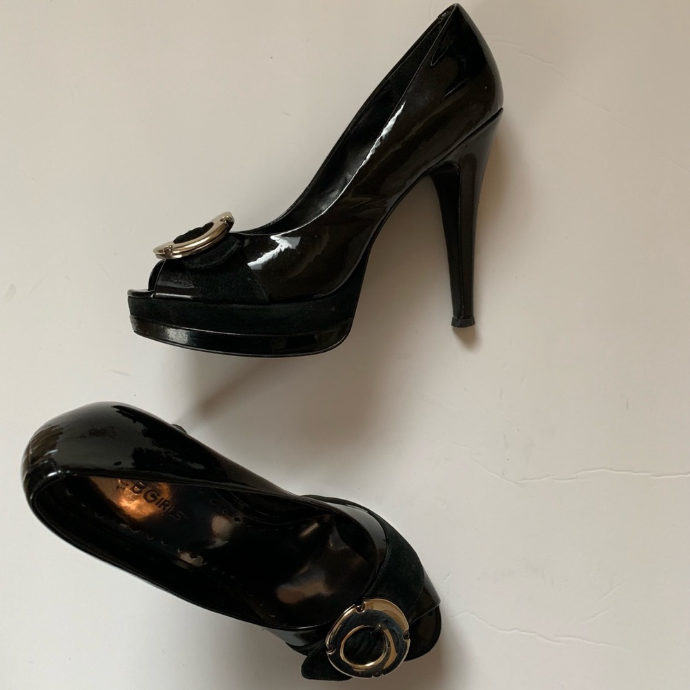 BCBGirls patent leather Peep toe Platform Pump size 7.5